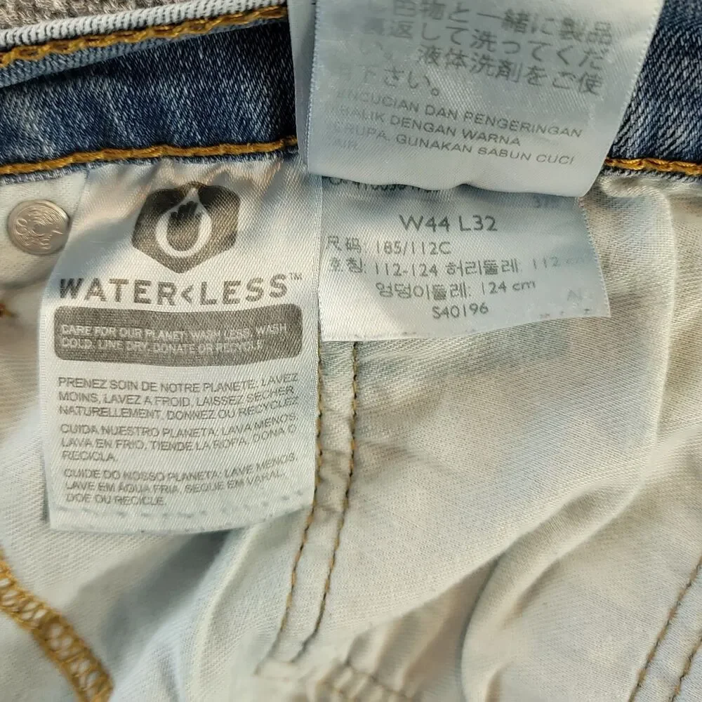 Levi's 541 Athletic Taper Jeans Men's 44x32 Light Wash Distressed Paint Stained